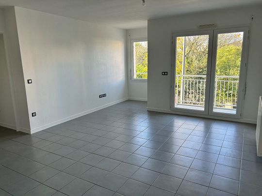 33450 MONTUSSAN - APPARTEMENT T3 AVEC BALCON ET PARKING - Photo 1