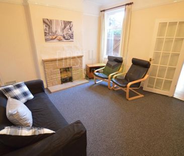 4 bedroom terraced house to rent - Photo 1