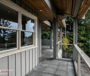 House in West Vancouver, BC - Photo 6
