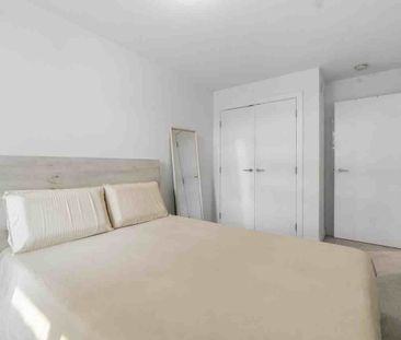 2060 Curling Road town house — North Vancouver, BC (1-Bedroom) - 1 ... - Photo 3