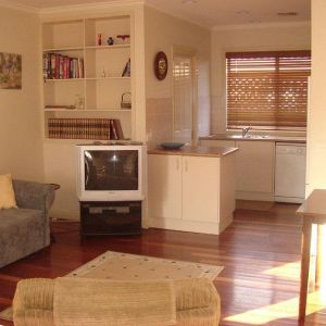 Great Central Two Bedroom Townhouse - Photo 3