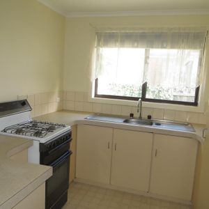 1/602 La Trobe Street, Redan - Photo 2