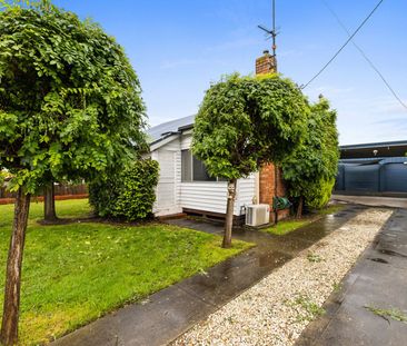 Three Bedrooms In Sought After Location - Photo 6