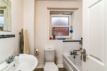 2 bedroom house to rent - Photo 4