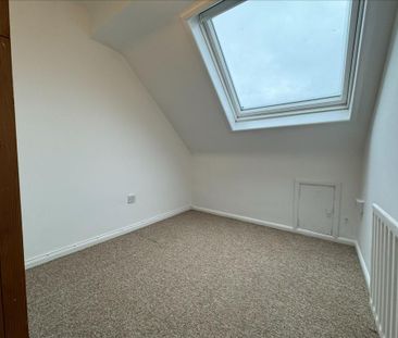 2 bedroom end of terrace house to rent - Photo 5