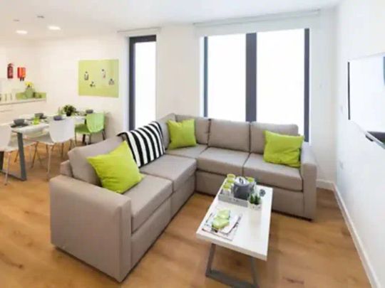 5 Bed En-Suite Upper Floor - Photo 1