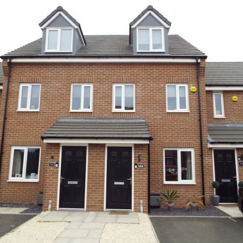 Upton Drive, Burton-on-Trent, DE14 - Photo 1