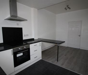 2 Bedroom Terraced House for Rent - Photo 1