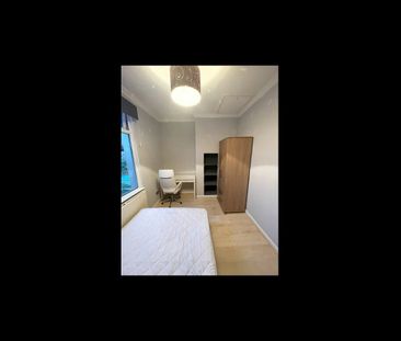 Room in a Shared House, St Nicholas Road, BS2 - Photo 3