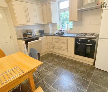 2 bedroom flat to rent - Photo 6