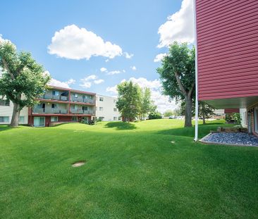 Raleigh Square Apartments - Photo 5