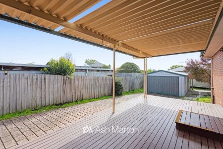 “Expansive Family Home with Fully Self-Contained 3 Bedroom Unit” - Photo 3