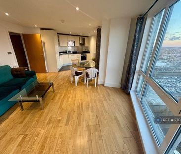 1 bedroom in a flat share to rent - Photo 1