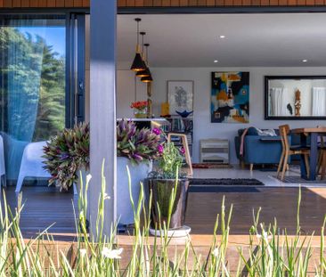 Haven on Queens - Executive Island Living - Photo 3