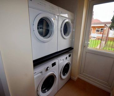 1 bedroom in a house share to rent - Photo 6