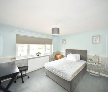 Western Drive, Wooburn Green, High Wycombe,HP10 - Photo 6