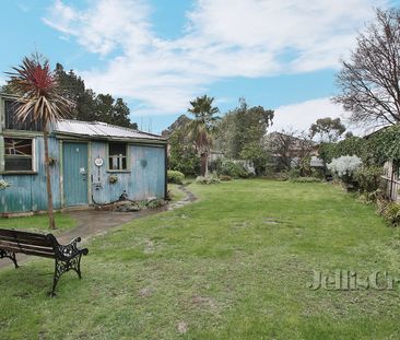 4 Malcolm Court, Mount Waverley - Photo 5