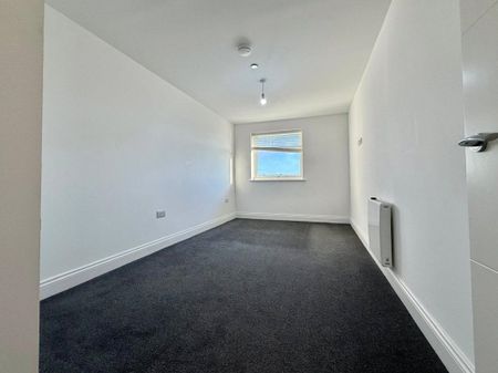 Wimborne Road, Poole, Dorset, BH15 - Photo 5