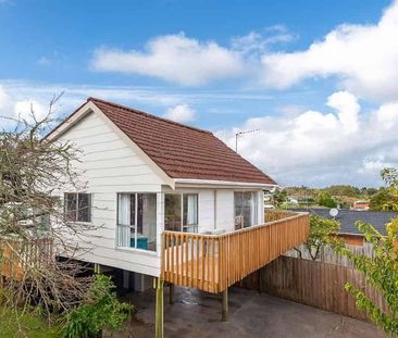 Cozy Renovated Home – Top School Zone - Photo 2