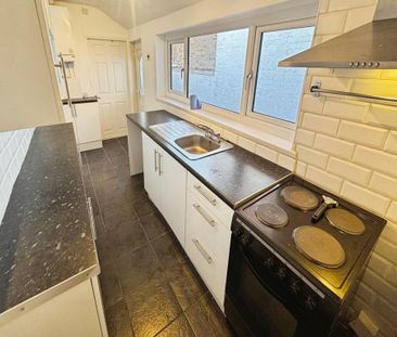 2 bedroom terraced house to rent - Photo 6