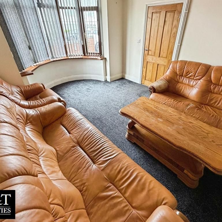 3 bedroom semi-detached house to rent - Photo 1