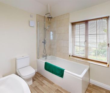 2 bedroom semi-detached house to rent - Photo 6