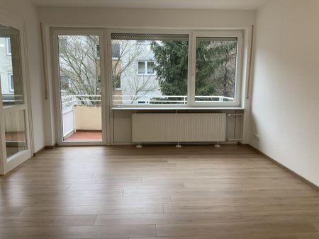 Gepflegte 4-Zimmerwohnung mit Balkon in Bad Dürkheim! - Photo 2