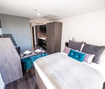 Studio to rent - Photo 2