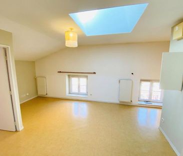 Location Appartement 3 pièces 41m² MACON 71000 - Photo 2