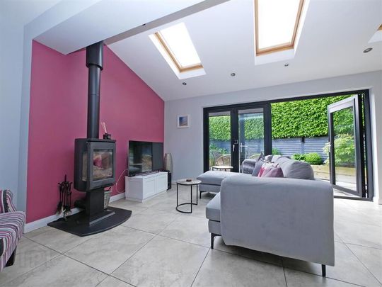 1 Carnbrae Avenue, Newton Park, Four Winds, Belfast, BT8 6NH - Photo 1