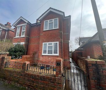 3 Bedroom House - Fort Road, Southampton - Photo 1