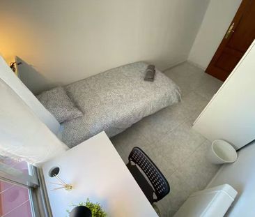 Calle del Puerto de la Morcuera, Madrid, Community of Madrid 28018 - Photo 4