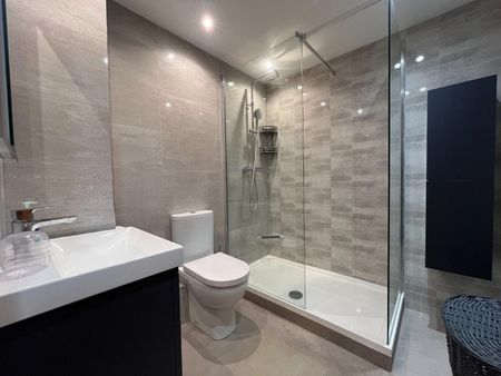 1 bedroom Flat To Let - Photo 5