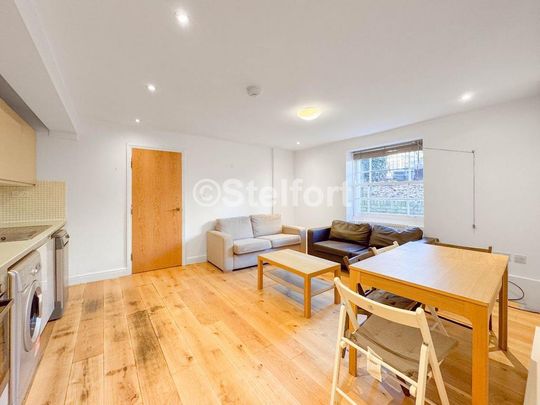 3 bedroom flat to rent - Photo 1