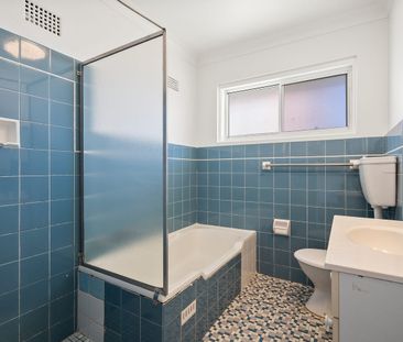 Spacious & Freshly Updated Apartment - Photo 4
