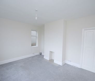 2 bedroom Detached House to rent - Photo 5