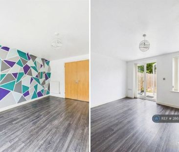 4 bedroom semi-detached house to rent - Photo 2