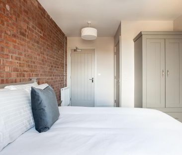 Apt 20 The Residence, 334 Ormeau Road, Belfast, BT7 2GE - Photo 1