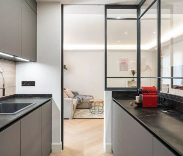 3-bedroom apartment for rent in El Viso, Madrid - Photo 2