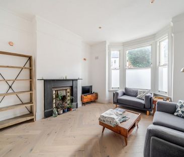 3 bedroom flat to rent - Photo 3