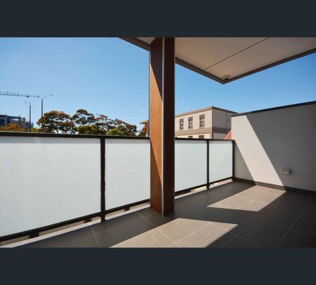 2/10 Market Street, St Kilda, Vic 3182 - Photo 2