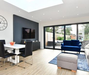 3 bedroom semi-detached house to rent - Photo 4