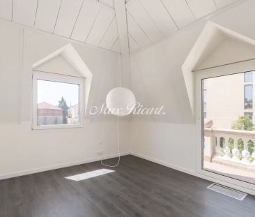 Elegante villa reformada con jardín privado en la zona alta de Sarr... - Photo 2