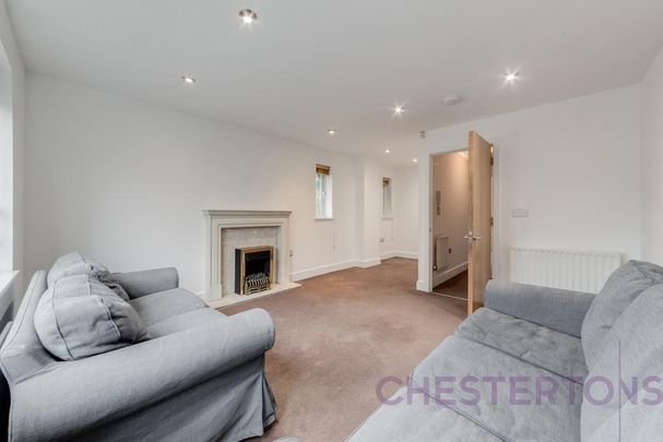 4 bedroom end of terrace house to rent - Photo 1