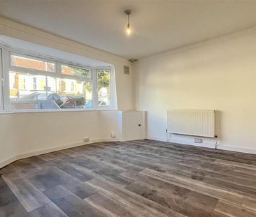 2 bedroom detached bungalow to rent - Photo 5