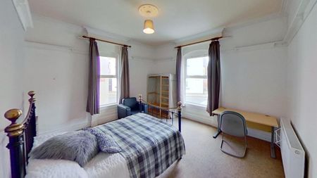 1 bedroom in a house share to rent - Photo 3