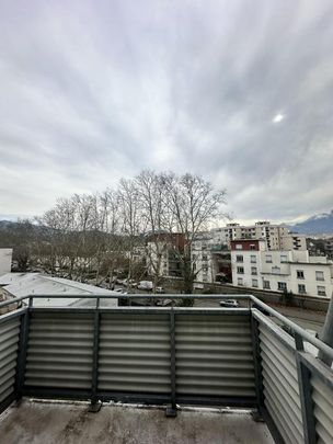 T4 15 AVENUE DE TEISSEIRE 38100 GRENOBLE - Photo 1