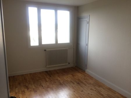 APPARTEMENT T3 A LOUER - Photo 2