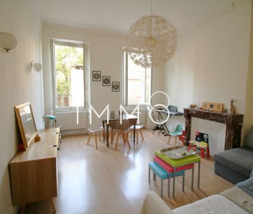 Location Appartement 3 pièces 84m² MARSEILLE 6ème - Photo 6