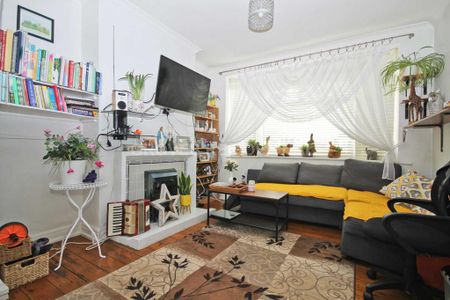 3 bedroom terraced house to rent - Photo 2